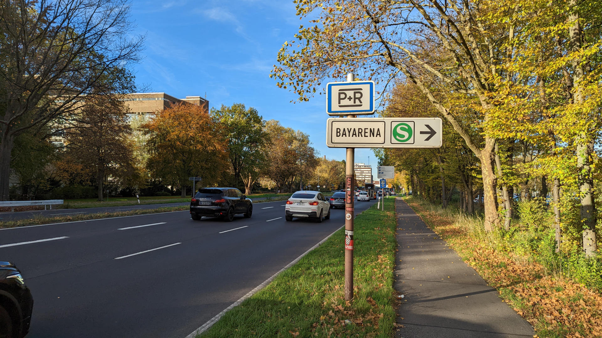 Park + Ride für die Bayarena and Fußballspieltagen